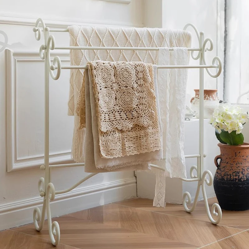Metal Towel Rack Standing Vintage Towels Holder Luxurious Drying Bathroom Holders Comfort Shelf Bath Room Hanger Utensils