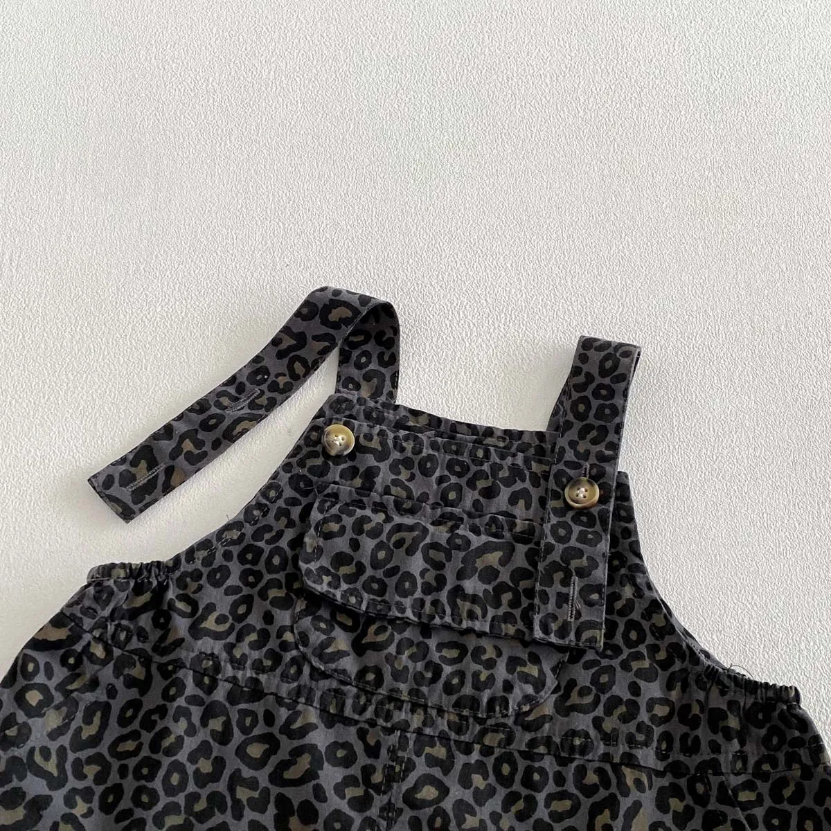 Conjunto de 2 Piezas de Verano para Bebés, Niños y Niñas, con Tirantes con Estampado de Leopardo y Chaleco de Color Sólido, Tirantes con Estampado de Leopardo a la Moda para Bebés