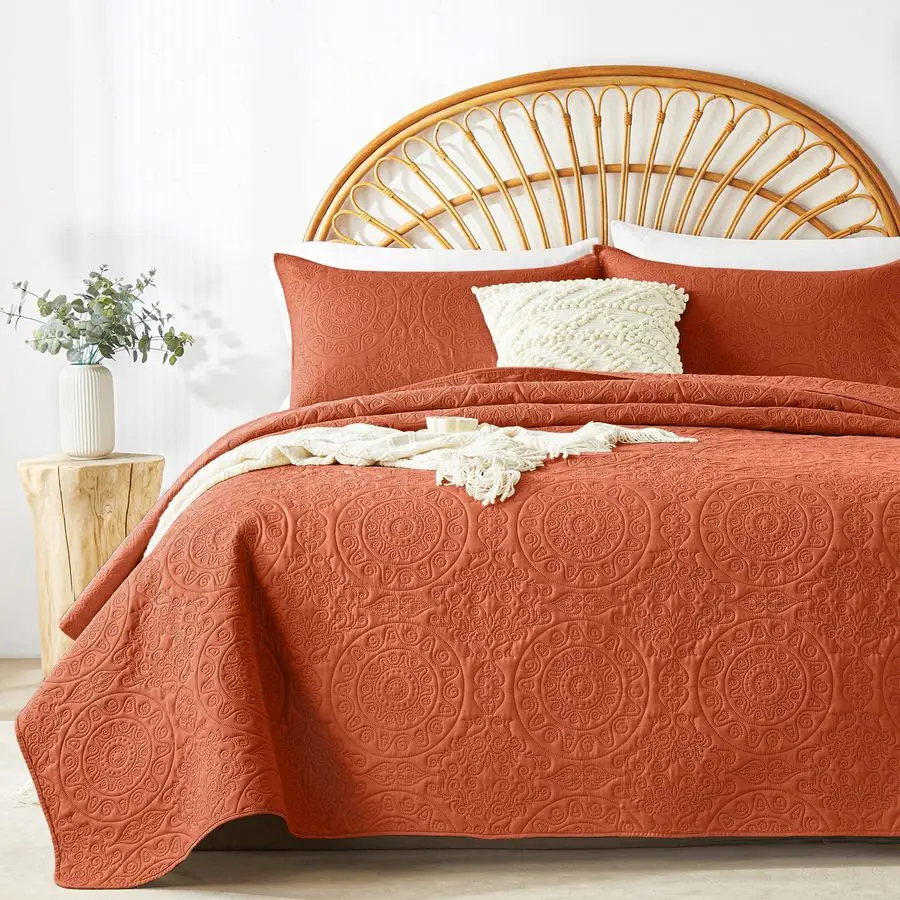

Burnt Orange Quilt Set King Cal King Size, Embossing Microfiber Bedspreads with Pillow Sham, Ligthweight Breathable Thin Coverle