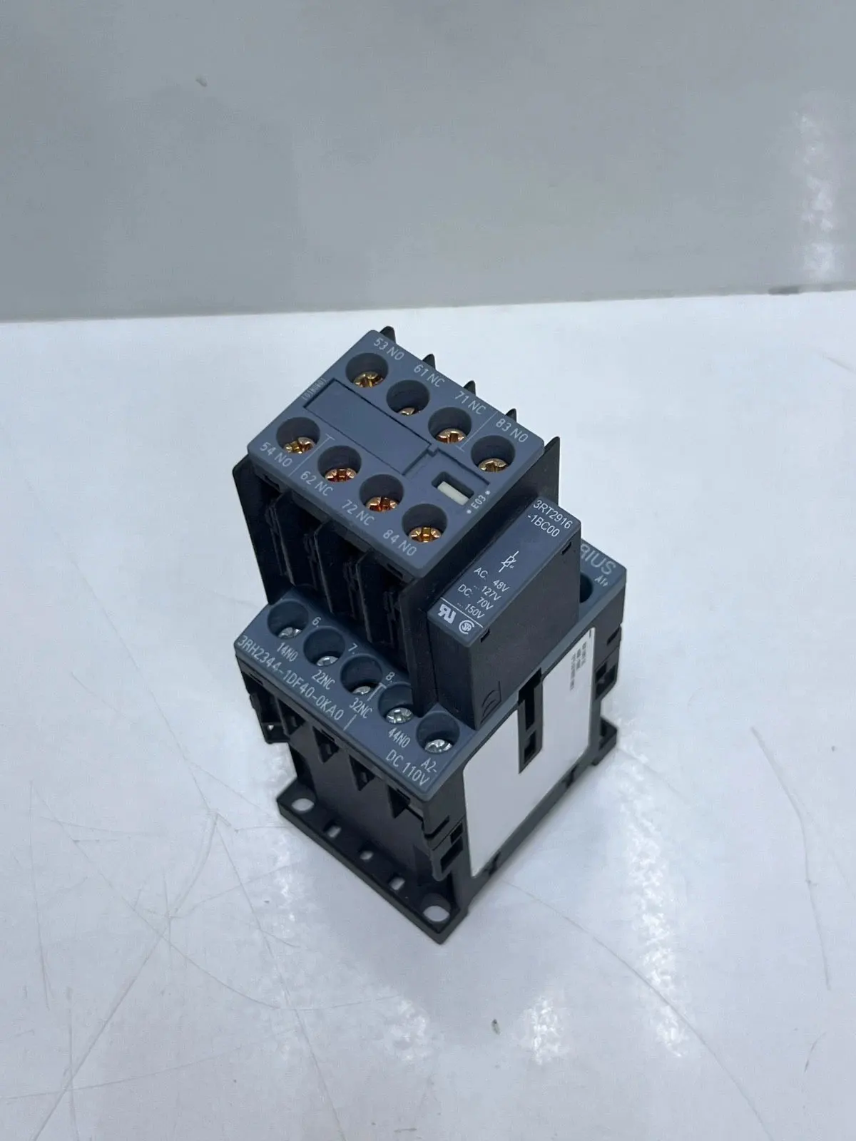 

Brand New 3RH2344-1DG40 3RH2344-1DG40-0KA0 3RH2344-1DF40 3RH2344-1DF400-KA0 3RH2344-1CL00 3RH2344-1CL00-0KA0 Warranty One-year