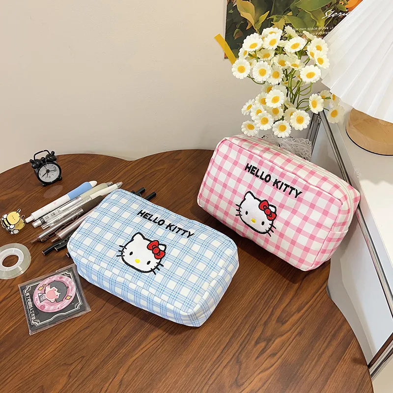 Sanrio Hello Kitty Grid Federmäppchen Cartoon Kitty Cat Square Tragbare Geldbörse Kosmetiktaschen Student Federmäppchen Aufbewahrungstasche
