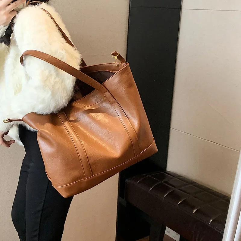 LEFTSIDE Big PU Leather Underarm Bags for Women 2024 Y2K Korean Fashion Tote Bag Lady Shoulder Bag Female Simple Handbags