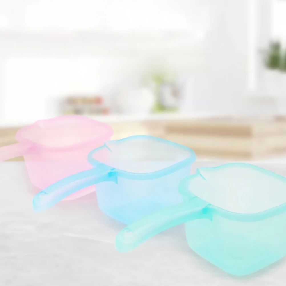 

4pcs Colorful Water Scoop Plastic Ladle Large Capacity Kitchen Gardening Flower Watering Spoon Home Supplies