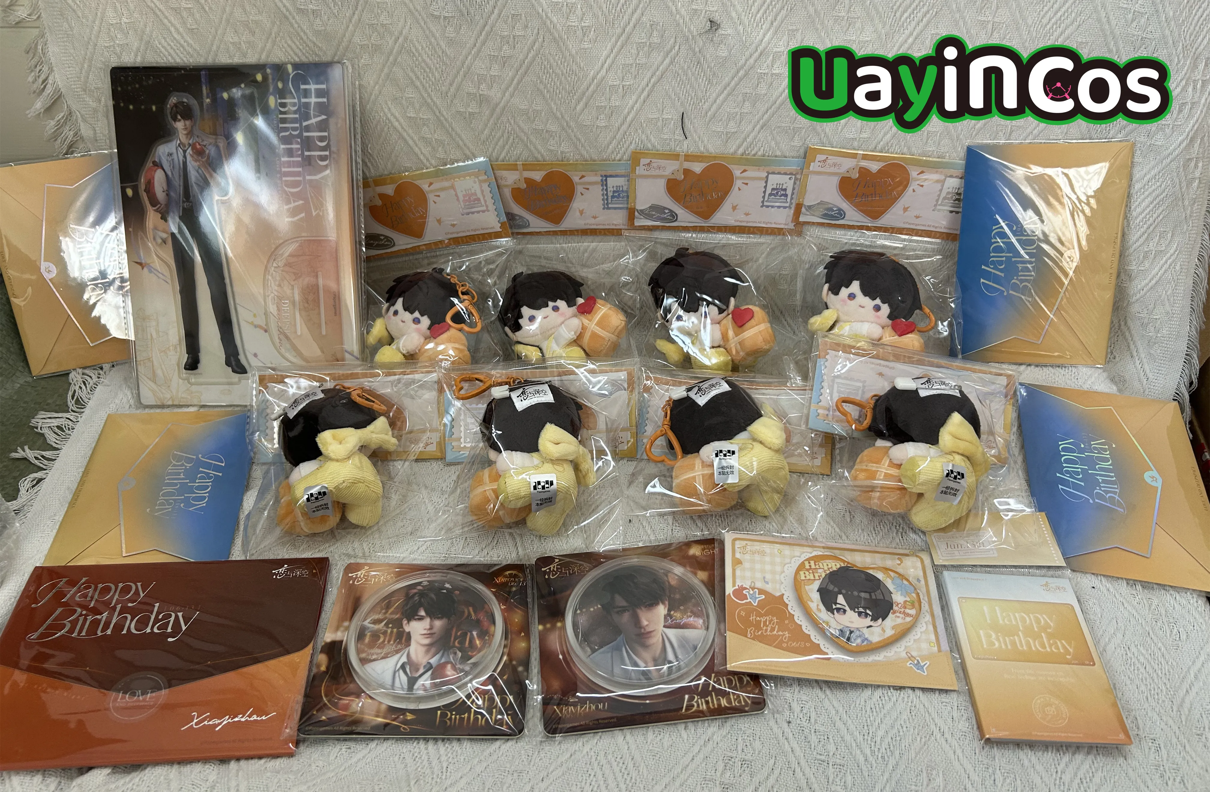 

В наличии Официальный значок «Любовь и глубокое пространство» Калб, фотокарта, серия 2025 года, мягкие плюшевые куклы, брелок для ключей, сумка, подвеска Ac