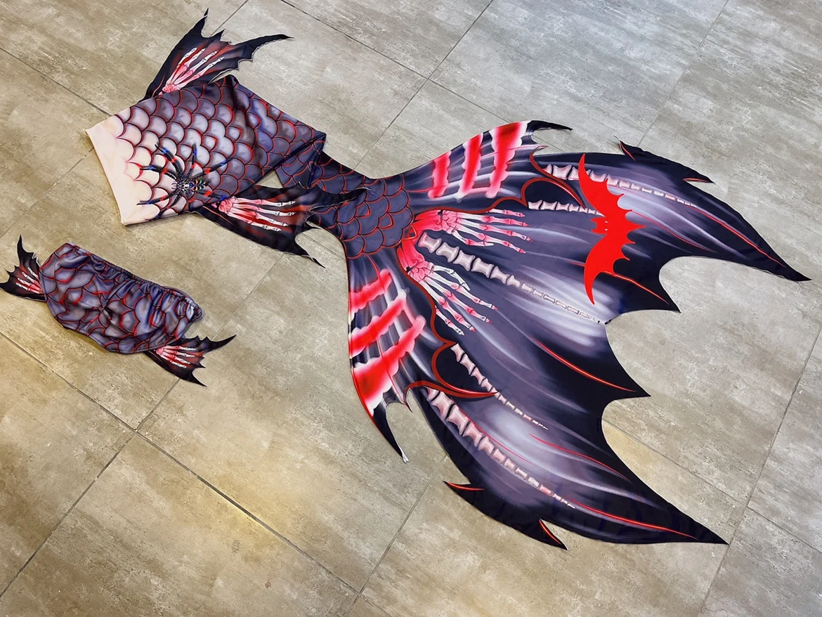 

Original Male And Female Mermaids Fish Tail Free Diving Halloween Magic Fish Parody Ocean Museum Shooting