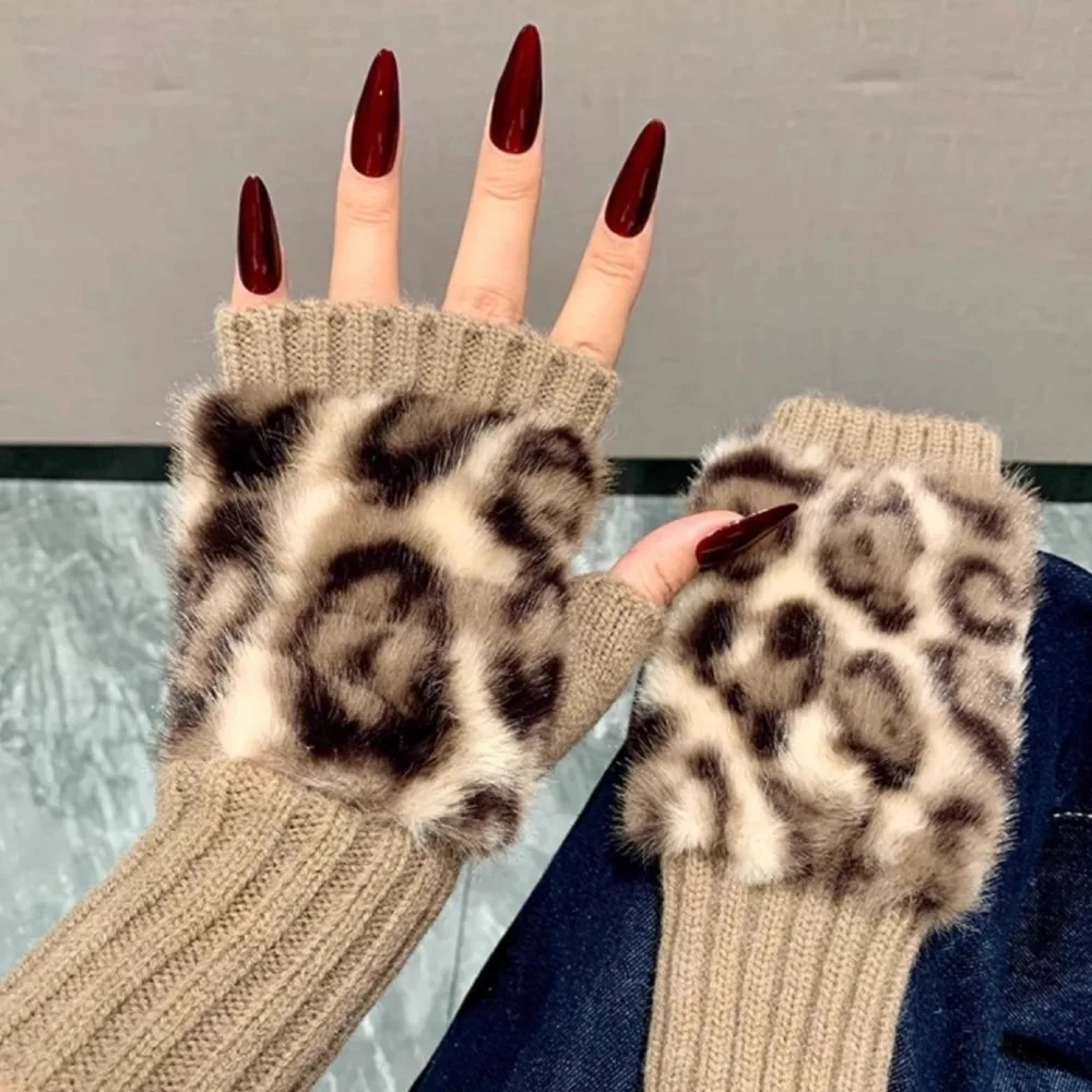 Vintage Warm Fingerless Gloves Short Style Knit Half-Finger Gloves Faux Fur Polyester Leopard Print Gloves Driving