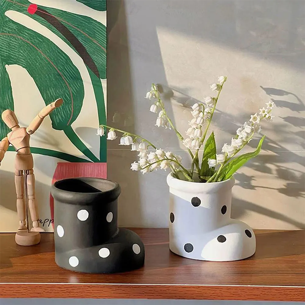 

Cute Big Red Boot Mold Plaster Concrete Big-Toe Boot Three-Dimensional Shoe Shape Flower Pot Mold Boot Pen Holder Mold Silicone Handmade