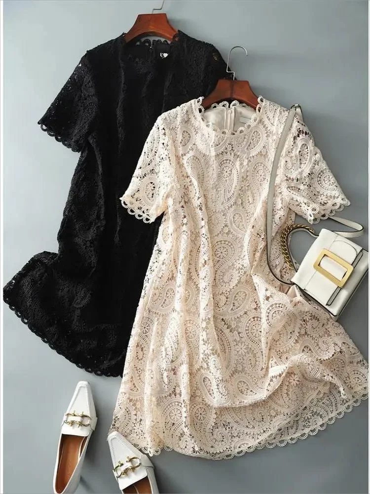 2026summer Slimming short sleeve French Vintage Casual Lace Dress O Neck Hollow Fashion Embroidery A-word dress