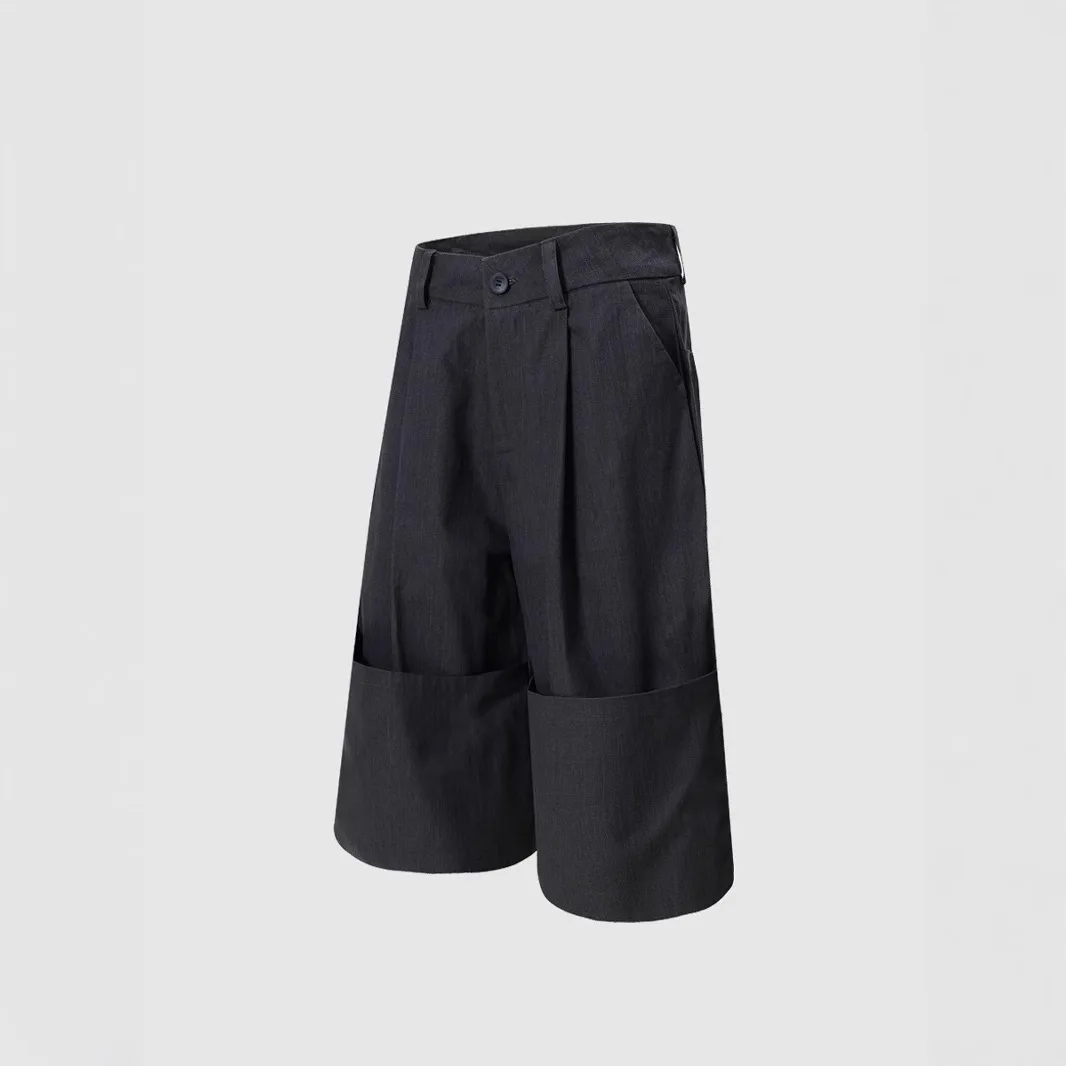 Pantaloni corti neri a gamba larga con design a flangia finta in stile americano estivo Pantaloncini casual a pieghe larghe neutre