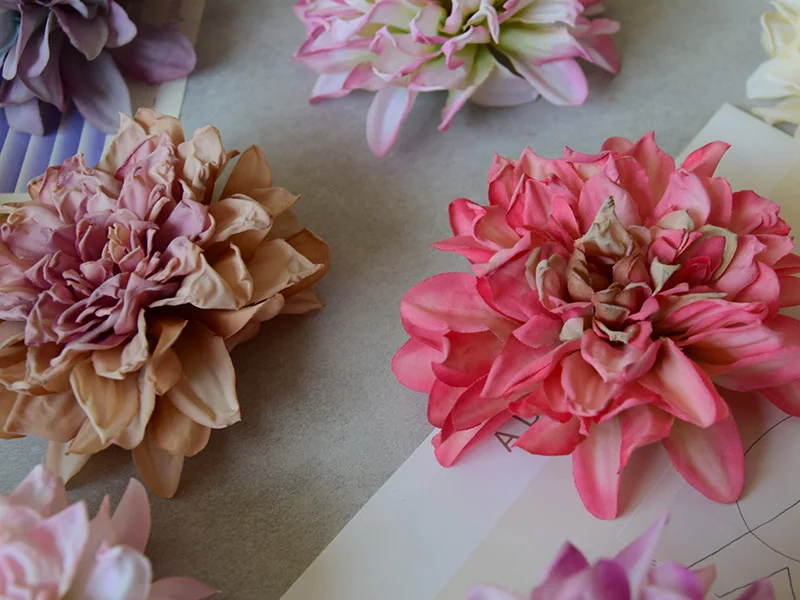 20 Stück Retro-Dahlienblüten mit gebranntem Rand, künstliche Seidenblumen, Geschenkbox-Deko, Blumenarrangement für Geburtstagsfeier, Hochzeit, Event – Detail 9