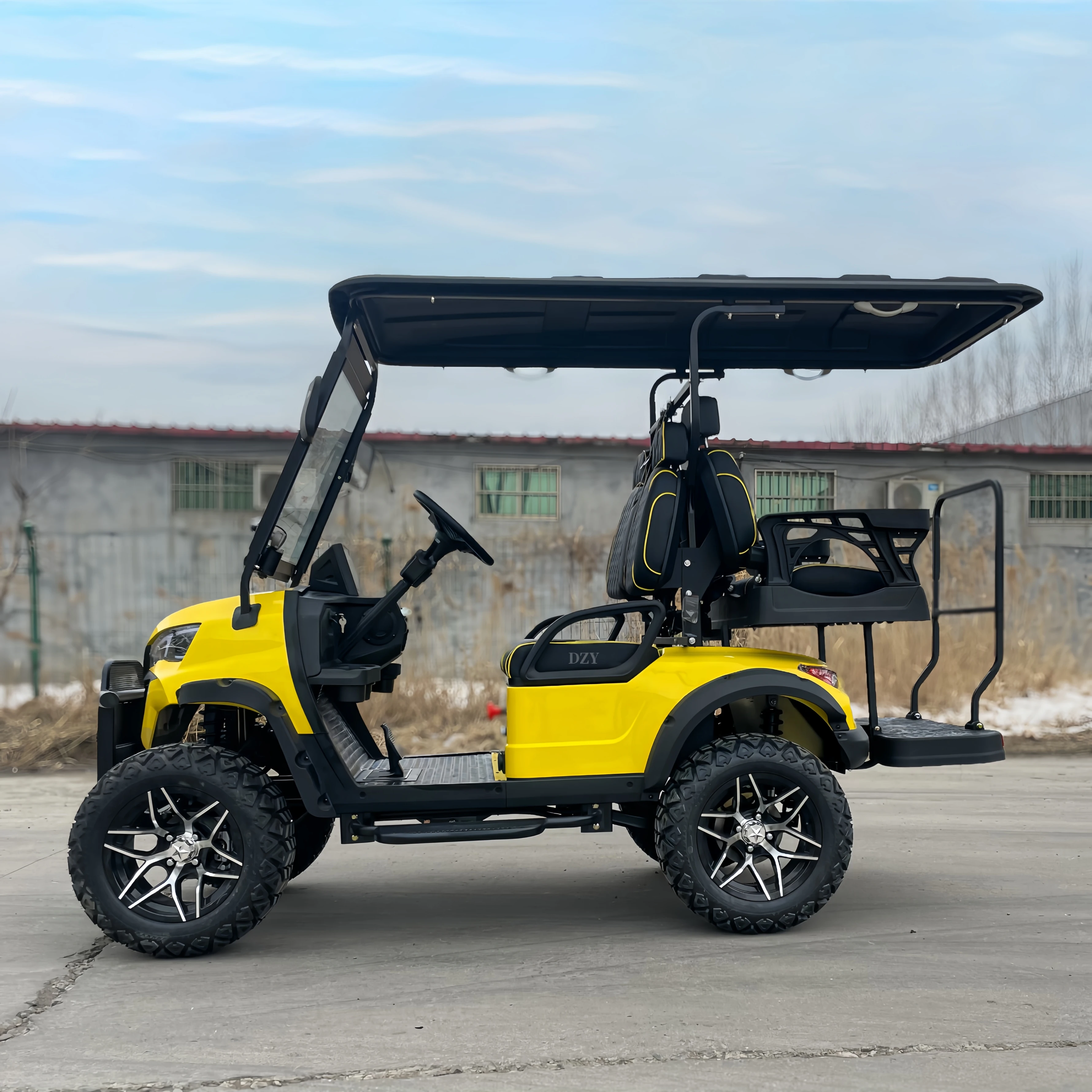 2024 China Factory New 2+2 Electric Electric Golf Cart Long Lifespan and Easy to Operate Including CE Certification on Sale