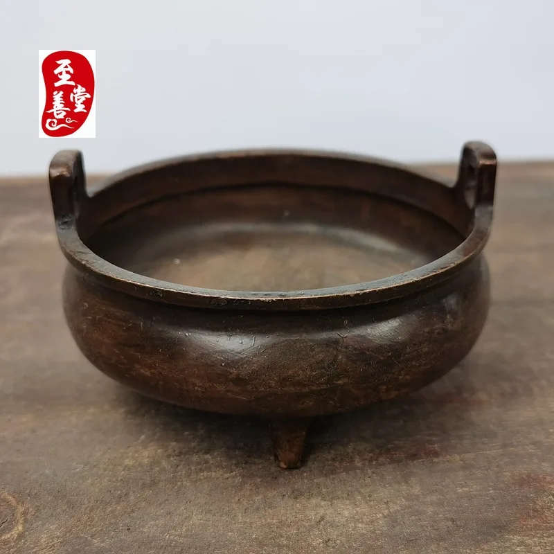 Antique-style alloy copper incense burner for living room decoration, with an aged patina9*5CM