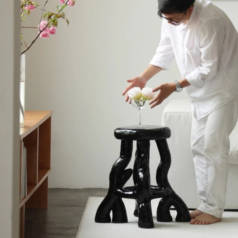 Medieval art plastic resin edge, few corners, wabi-sabi advanced sense, black decorative stool