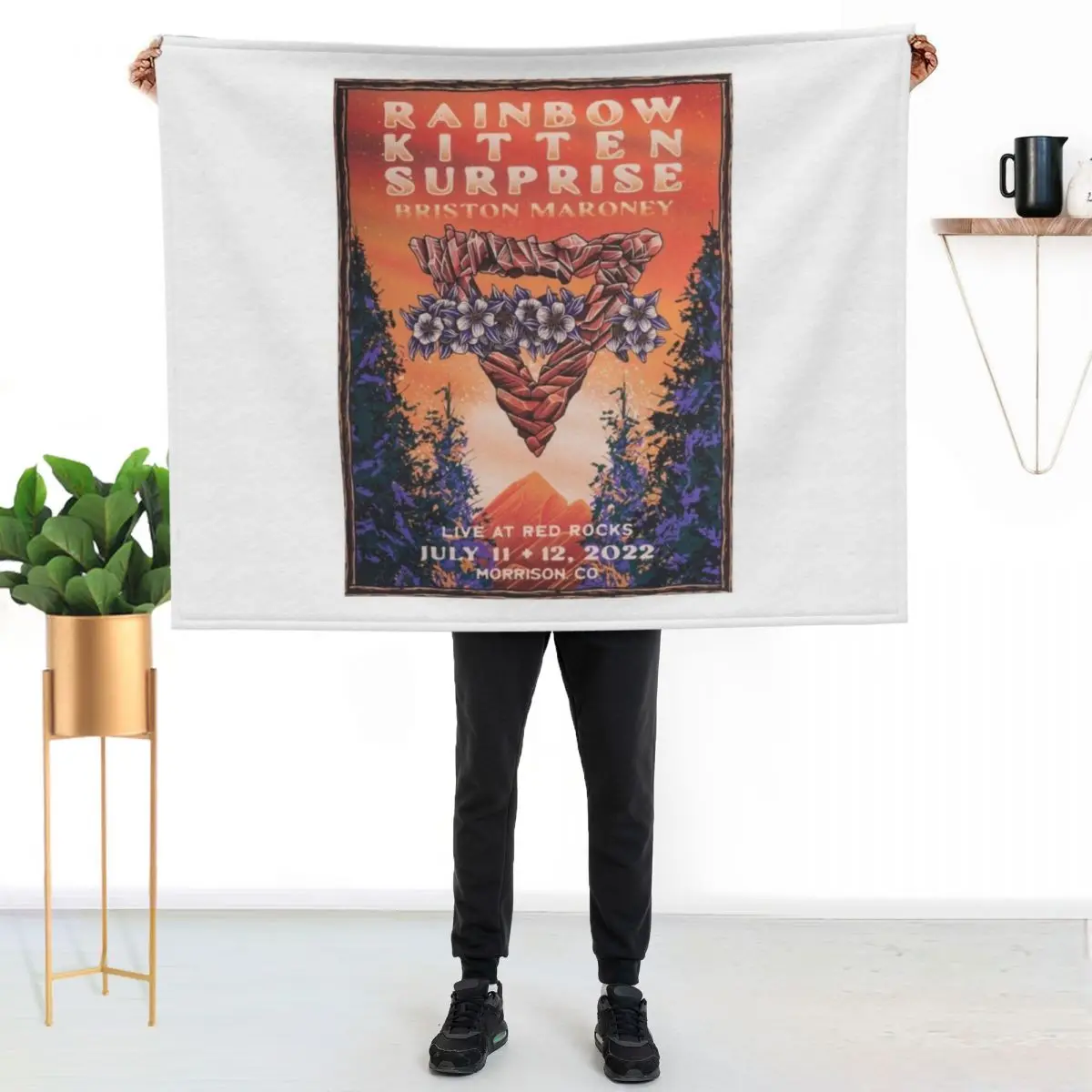 

Rainbow Kitten, Surprise, At Red Rock, magical, moon, green, magic Throw Blanket Portable Lightweight Blanket for Travel Camping