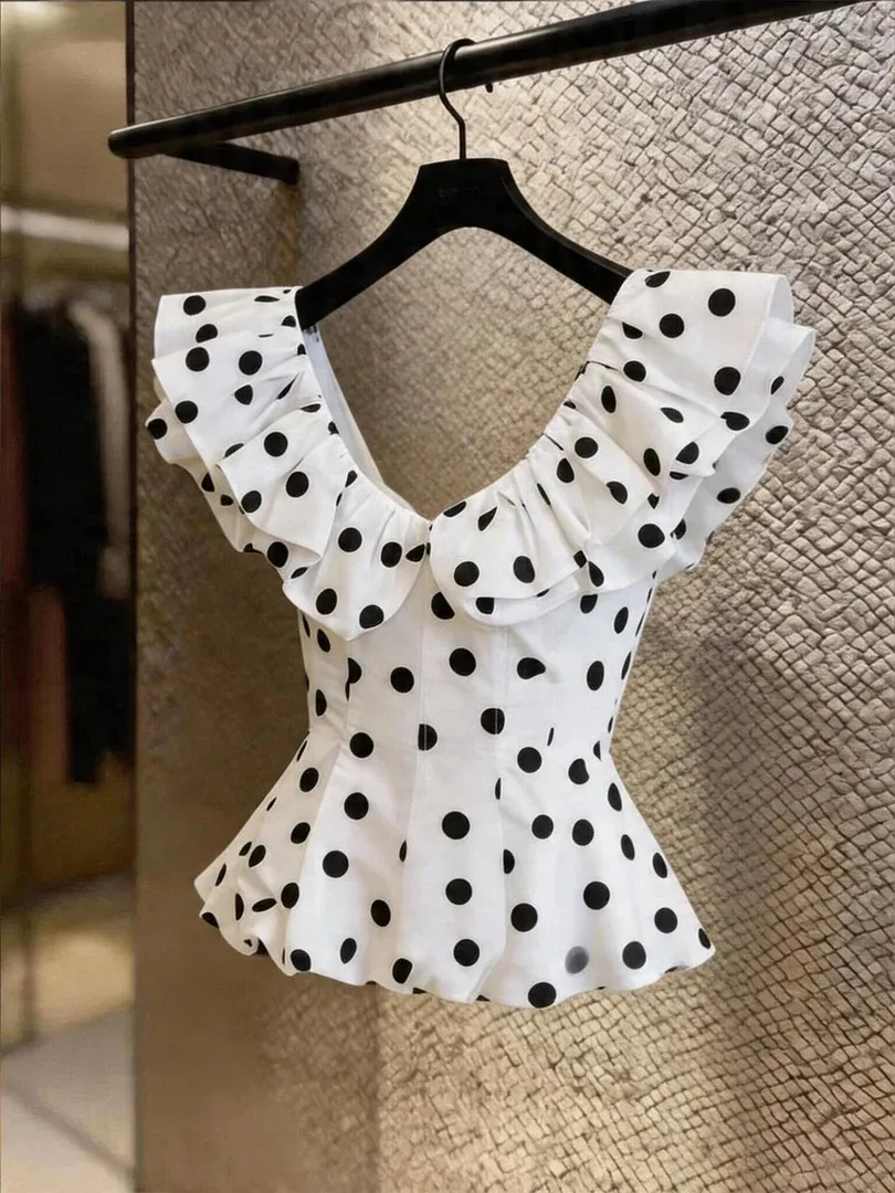 

Elegant Korean Style Women's Top with Lace Sleeves Breathable Summer New Arrival Chic Outfit Straight Cut Long Sleeve Shirt