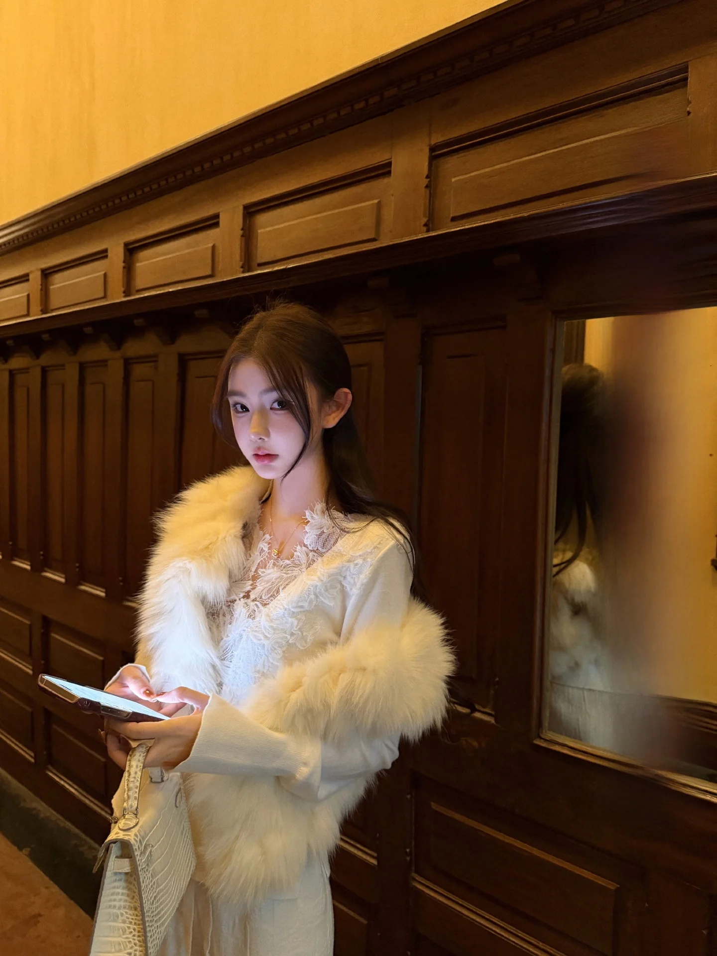 

OKMASHOP Luxury Thickened Milk Velvet Fur Vest Women's Winter High-End Feelings Atmosphere Coat Warmth Short Style No Sleeve