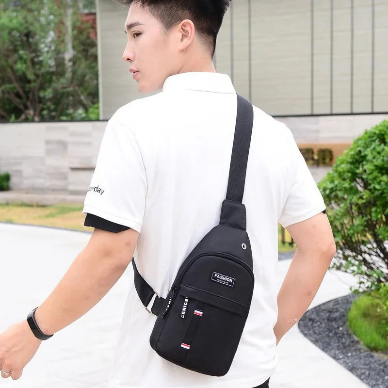 Geestock New Chest Bag For Male Men\'s shoulder bag Simple Nylon Fashion Mini Cross Bag Waterproof Crossbody Bag Luxury Bag 크로스백