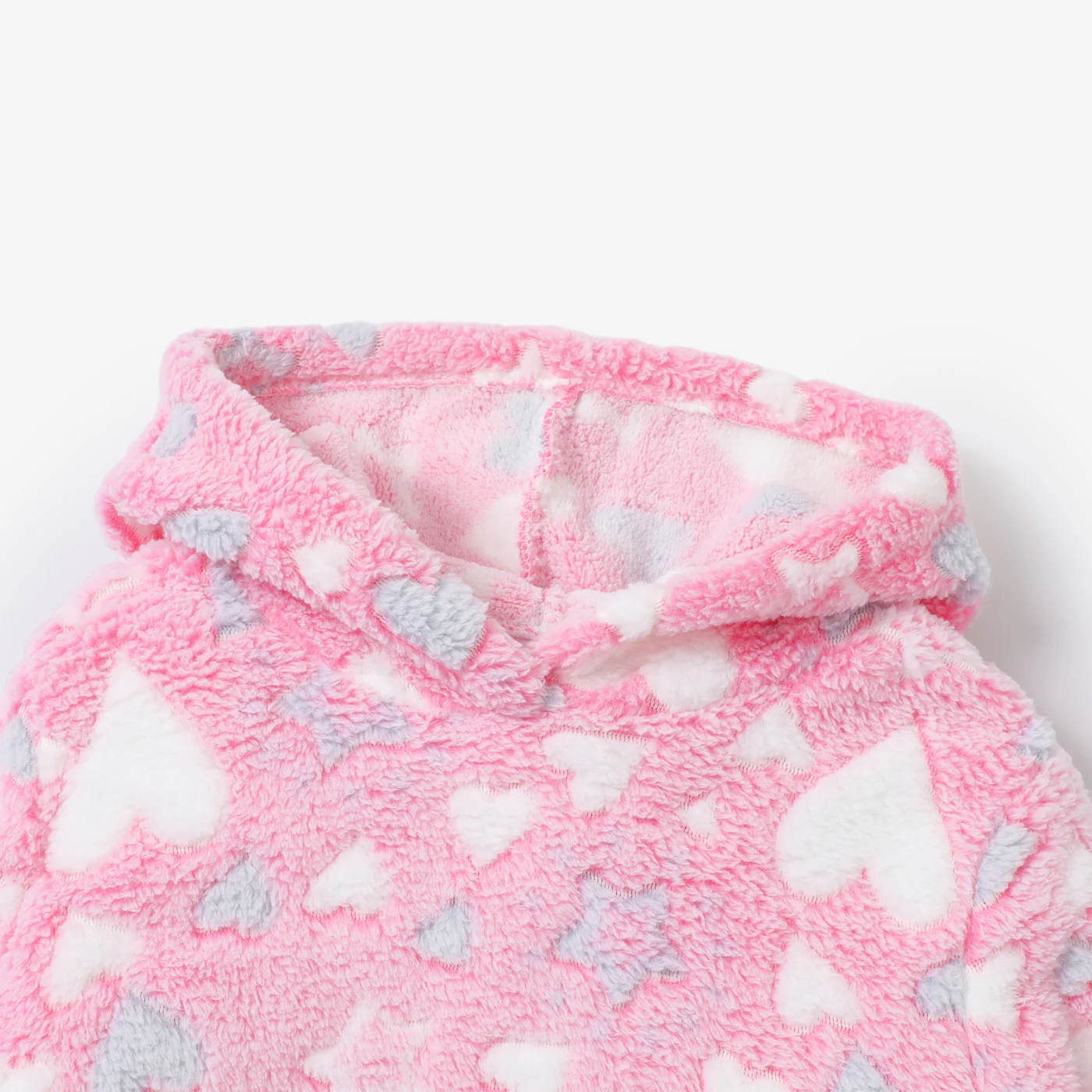 PatPat 2pcs Kid Girl Sweet Heart-shaped Soft Fuzzy Fabric Stitching Suit image 3