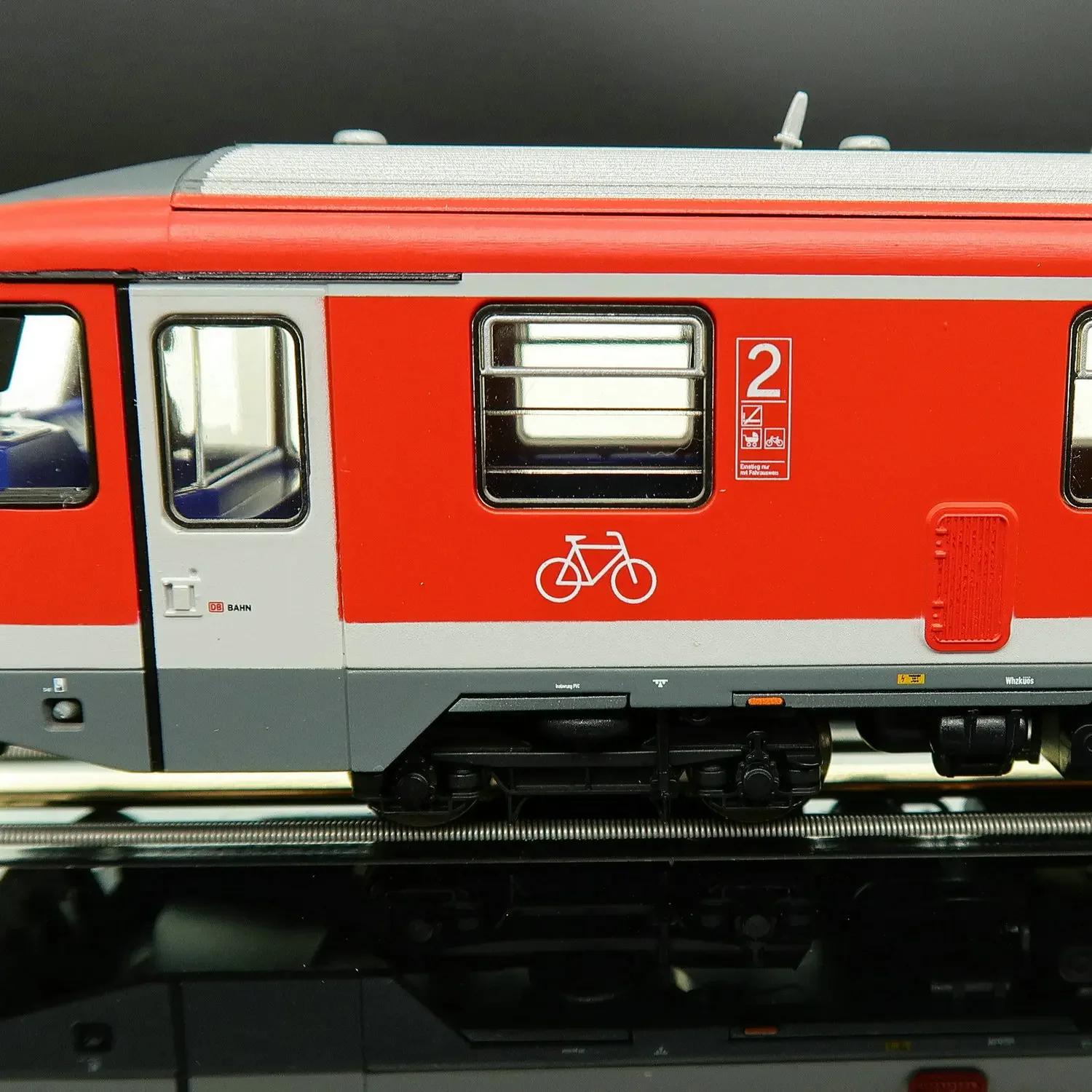 ROCO Train Model HO Type 1/87 72078 VT628 Intercity Train with Lights Two Sections Set DB DC Version Rail Car Toy