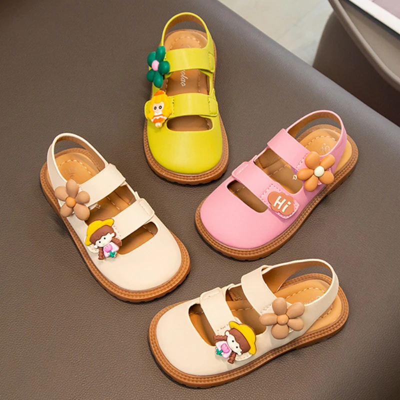 Girls Sandals Spring Summer Closed Toe Princess Shoes Flower Sweet Kids Leather Shoes Comfortable Flat Sandals Solid Girls Shoes