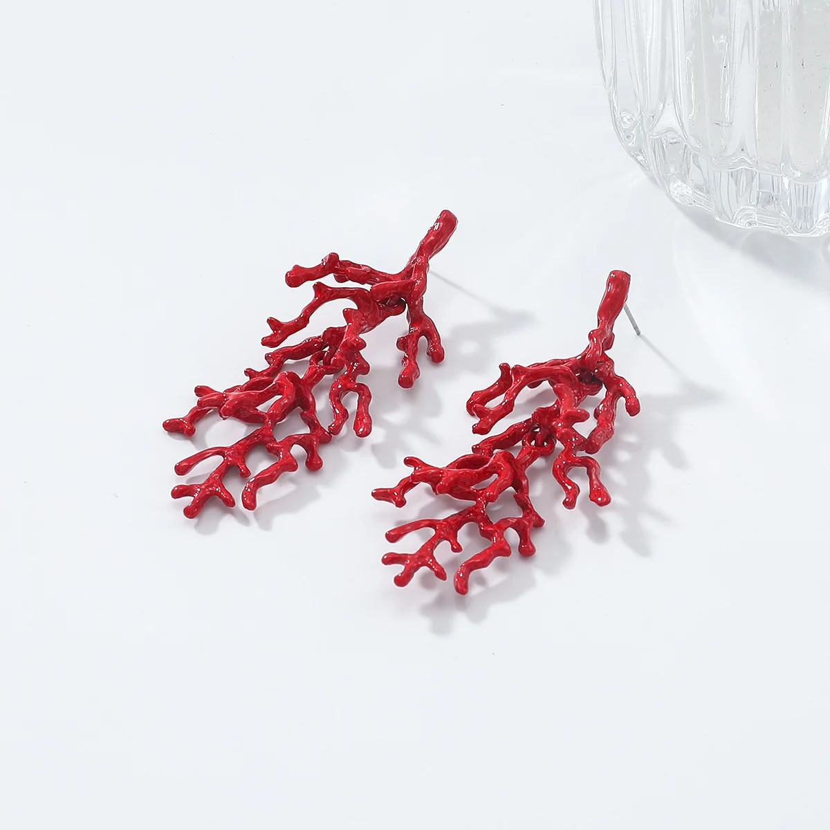 أقراط مرجانية على الطراز الطبيعي للشاطئ ذات علامة تجارية كبيرة مبالغ فيها أوروبية وأمريكية للنساء، أقراط بسيطة مطلية بالرش #2