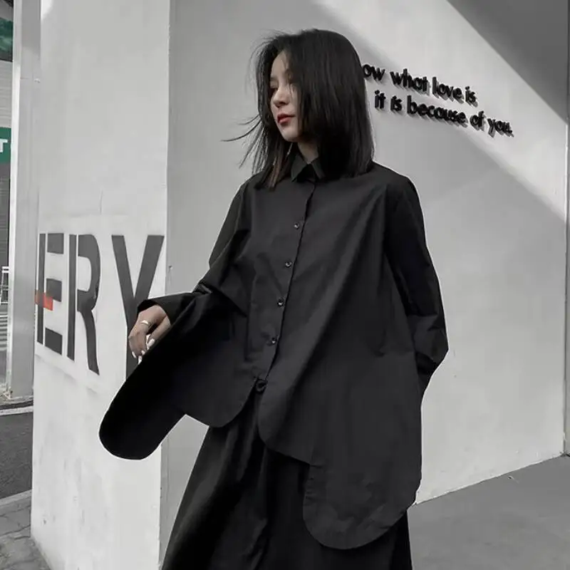 السيدات طويلة الأكمام قميص الربيع والخريف موضة جديدة الاتجاه غير المتماثلة تنحنح تصميم الترفيه فضفاضة كبيرة الحجم قميص طويل الأكمام