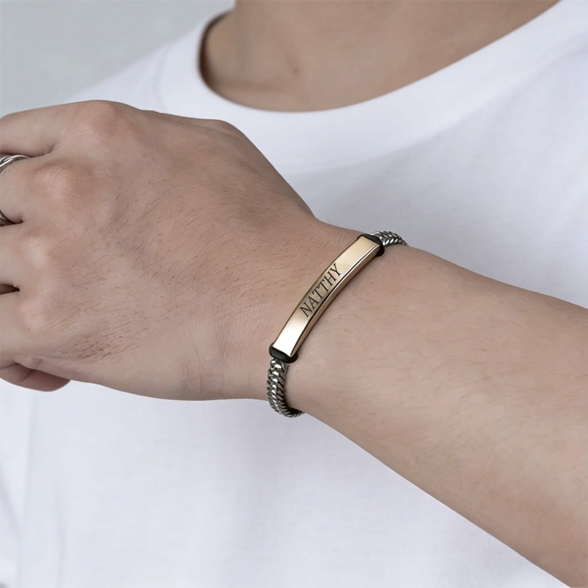 Браслет Sifisrri с гравировкой имени для женщин и мужчин, браслет в стиле панк, хип-хоп, ювелирные изделия из нержавеющей стали, индивидуальный рождественский подарок на заказ