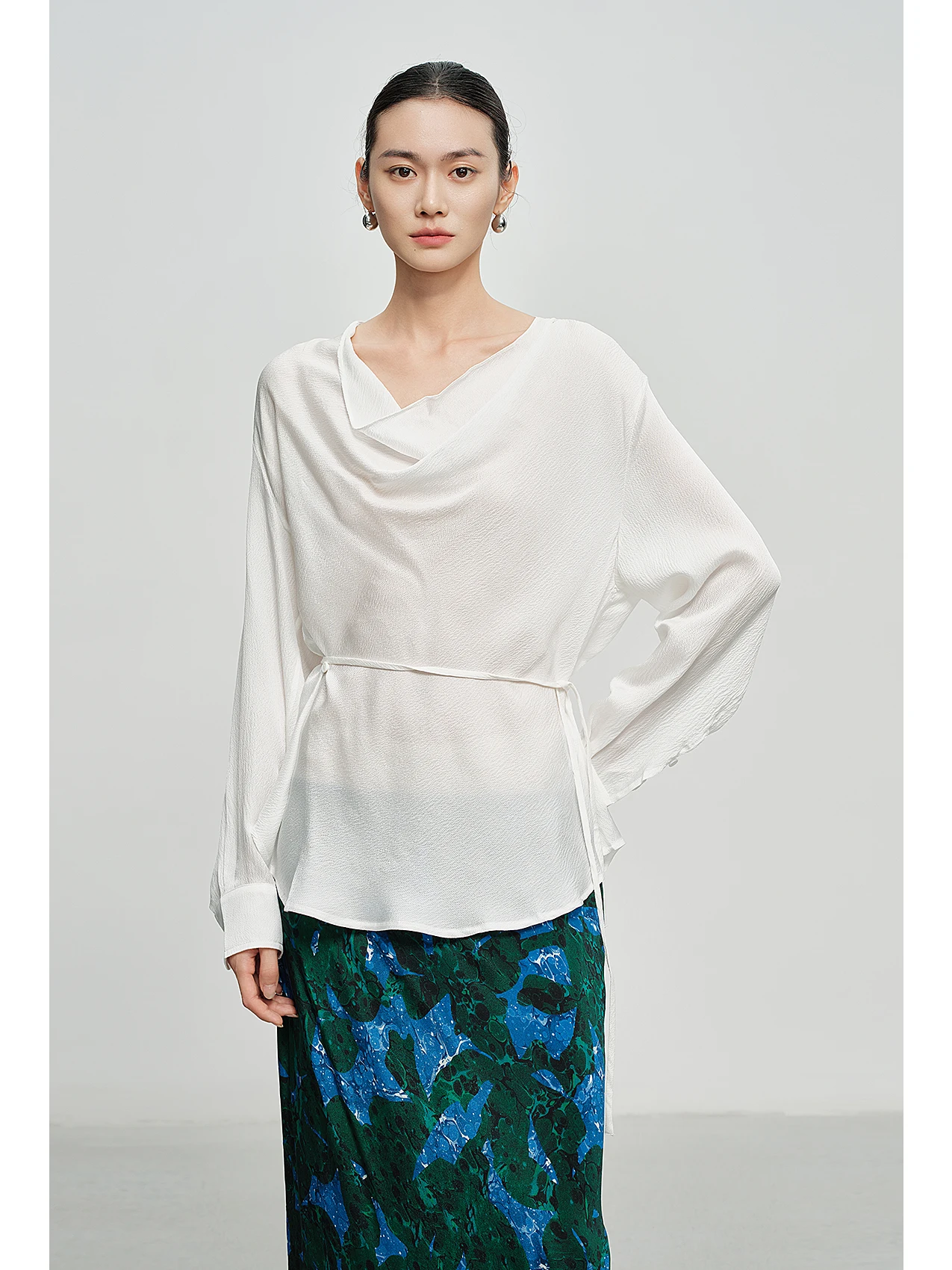 

White Silk Long Sleeve Shirt Women's Summer Texture Sensation Sun Protection Loose Fit Tie Waist Simple Style Breathable Top