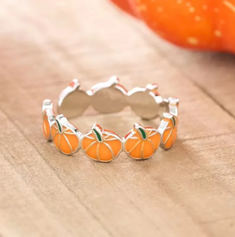 Tiny Pumpkin Ring M…
