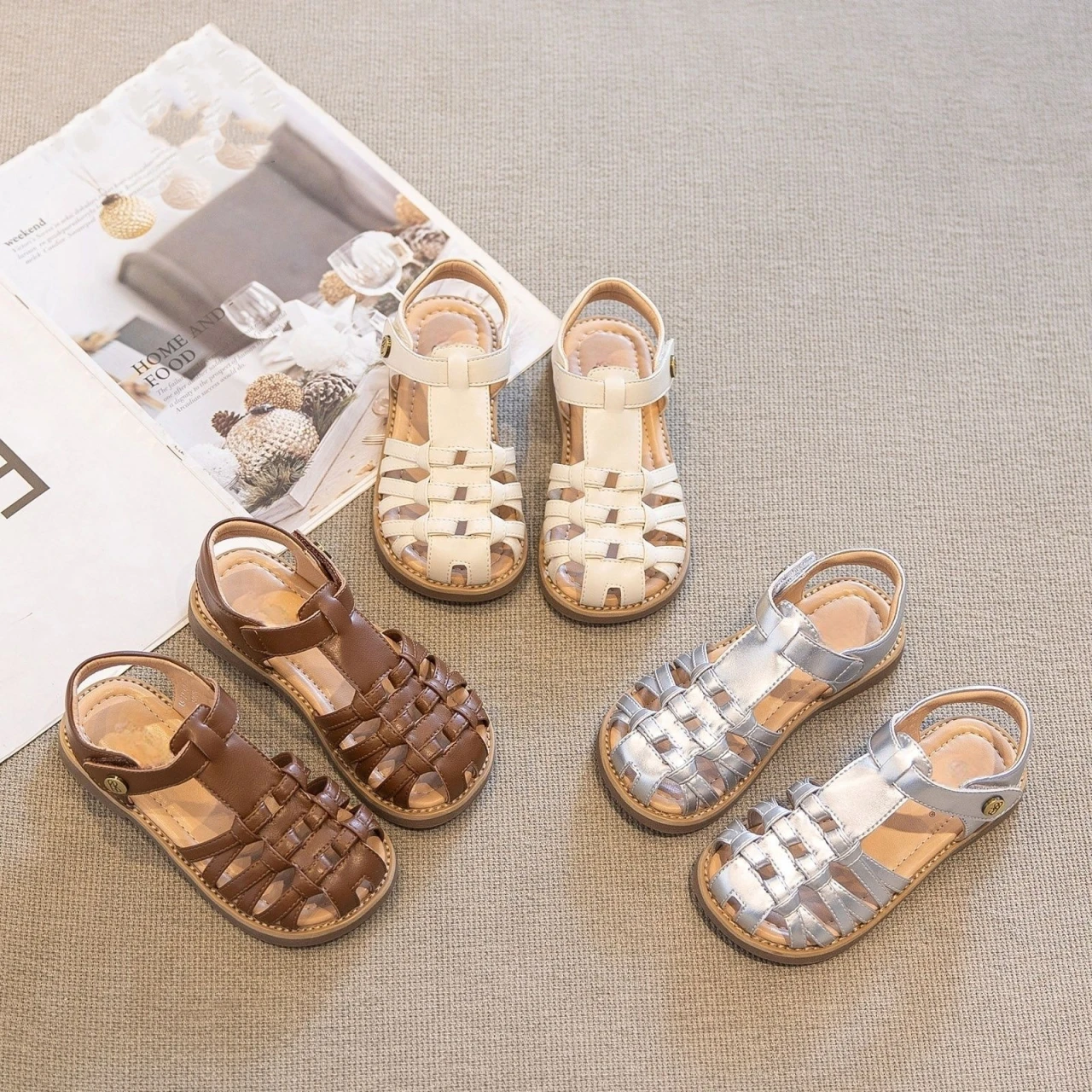 

Kids Leather Cage Sandals for Girls 2025 Summer Non-slip Toddler Roman Beach Sandals Princess Retro Girls Garden Wedding Shoes