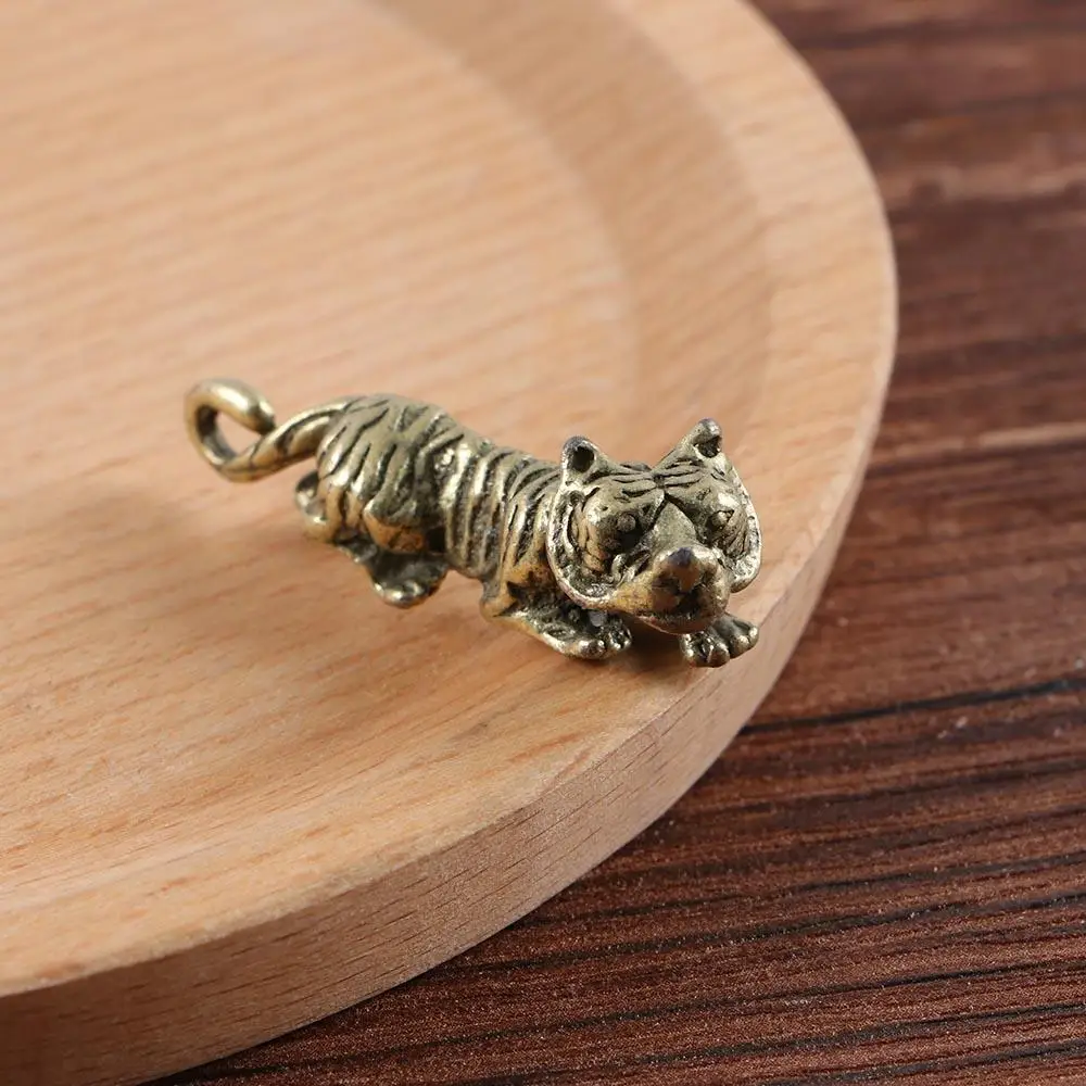 1PC Metal Gift Desktop Decoration Ornaments Animal Diy Sculpture Pendant Keychains Tiger Figurine