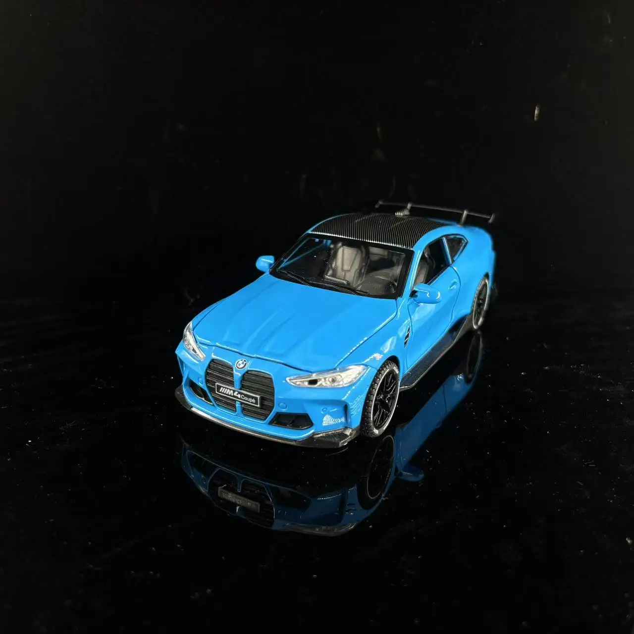 

1:32 BMW M4 car model sports car sound and light pull back children's toy car model birthday gift ornament collection