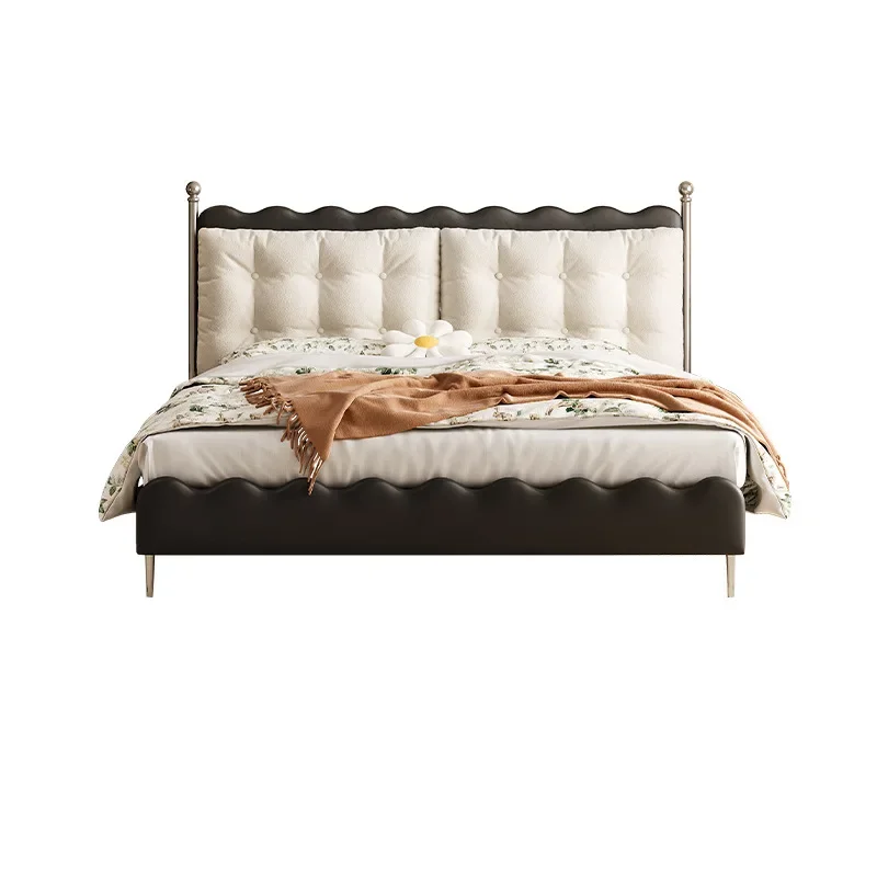 

French retro medieval cream wind light luxury cloud master bedroom black and white double ripple wave fabric bed