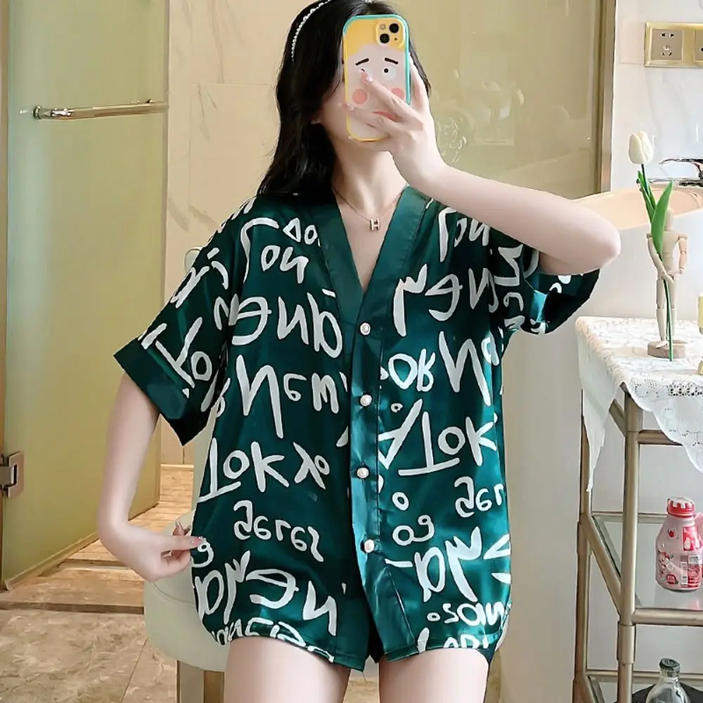 

V-neck Summer Ice Silk Nightwear Three-part Sleeve Thin Short Sleeves Pajamas Set Imitation Silk Suit Ice Silk Pajamas