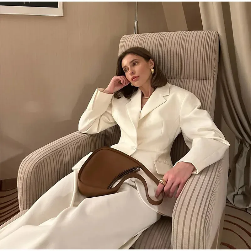 2025 autumn women's small suit comfortable and casual lapel long sleeved jacket small fragrance style elegant socialite top