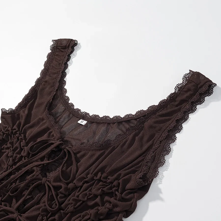 Letnia Elegancka Odzież Uliczna Plażowa Koszulka na Ramiączkach Seksowna Koronkowa Bluzka z Falbankami Damska Prześwitująca Przewiewna Bluzka na Ramiączkach z Dekoltem typu Slash Neck i Wycięciami