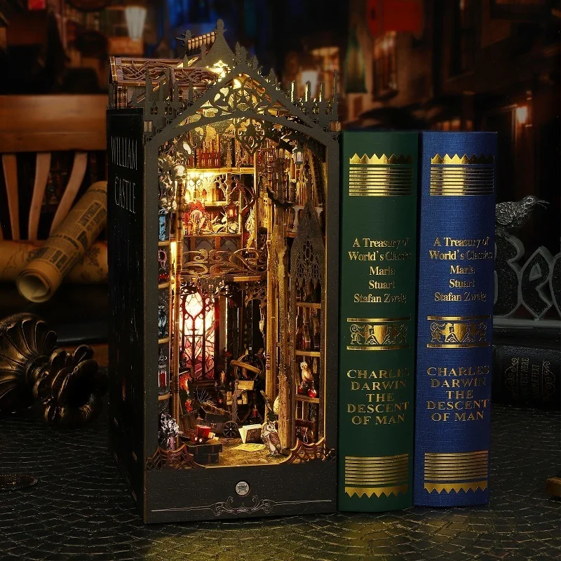 

Retro William Castle DIY Wooden Book Nook Figurines Miniatures Kits Bookshelf Home Bookend Decoration For Adult Handmade Gifts