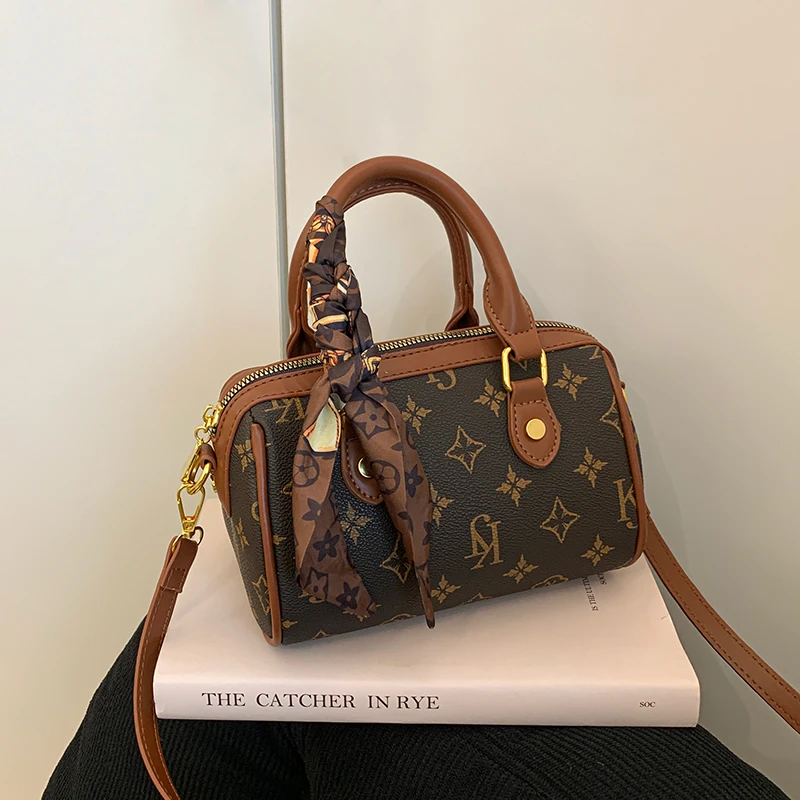 

Элегантная женская кожаная сумка через плечо, женские сумки через плечо, роскошный бренд, известный дизайнер, классический популярный стиль