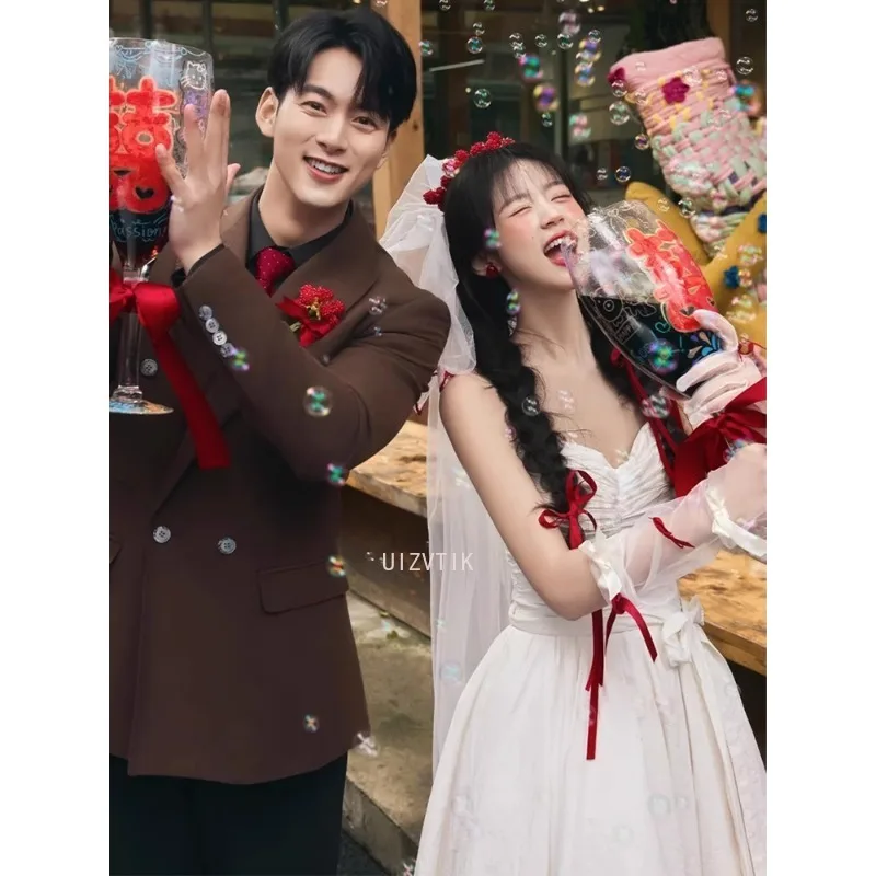 Vestido de novia Blanco Simple Línea A, vestidos de fiesta de noche con forma de corazón, vestidos de novia personalizados de Corea, vestido para sesión de fotos, novedad de 2025