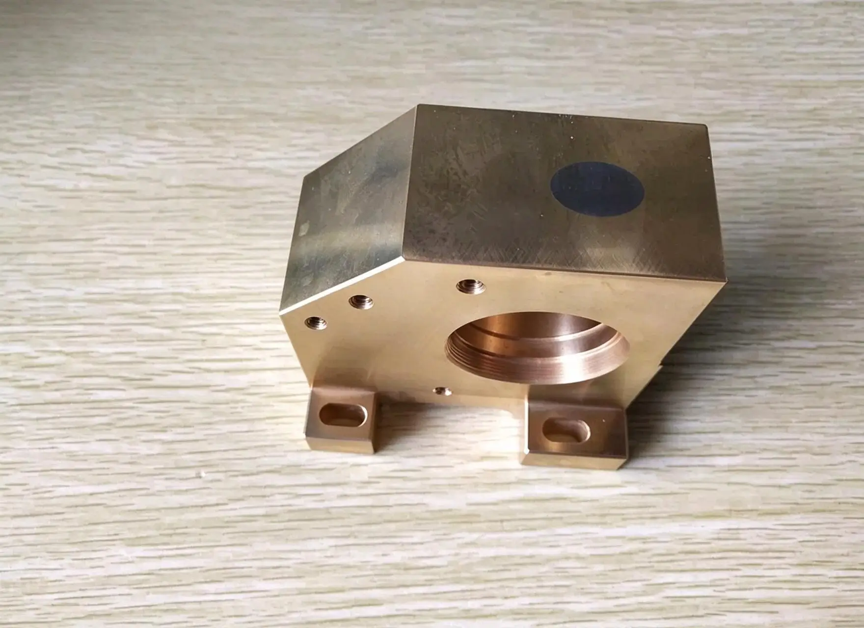 X177B713H02,M459 Guide block lower,head roller copper seat apply for Mitsubishi wire cut edm machine,edm parts,Mitsubishi parts