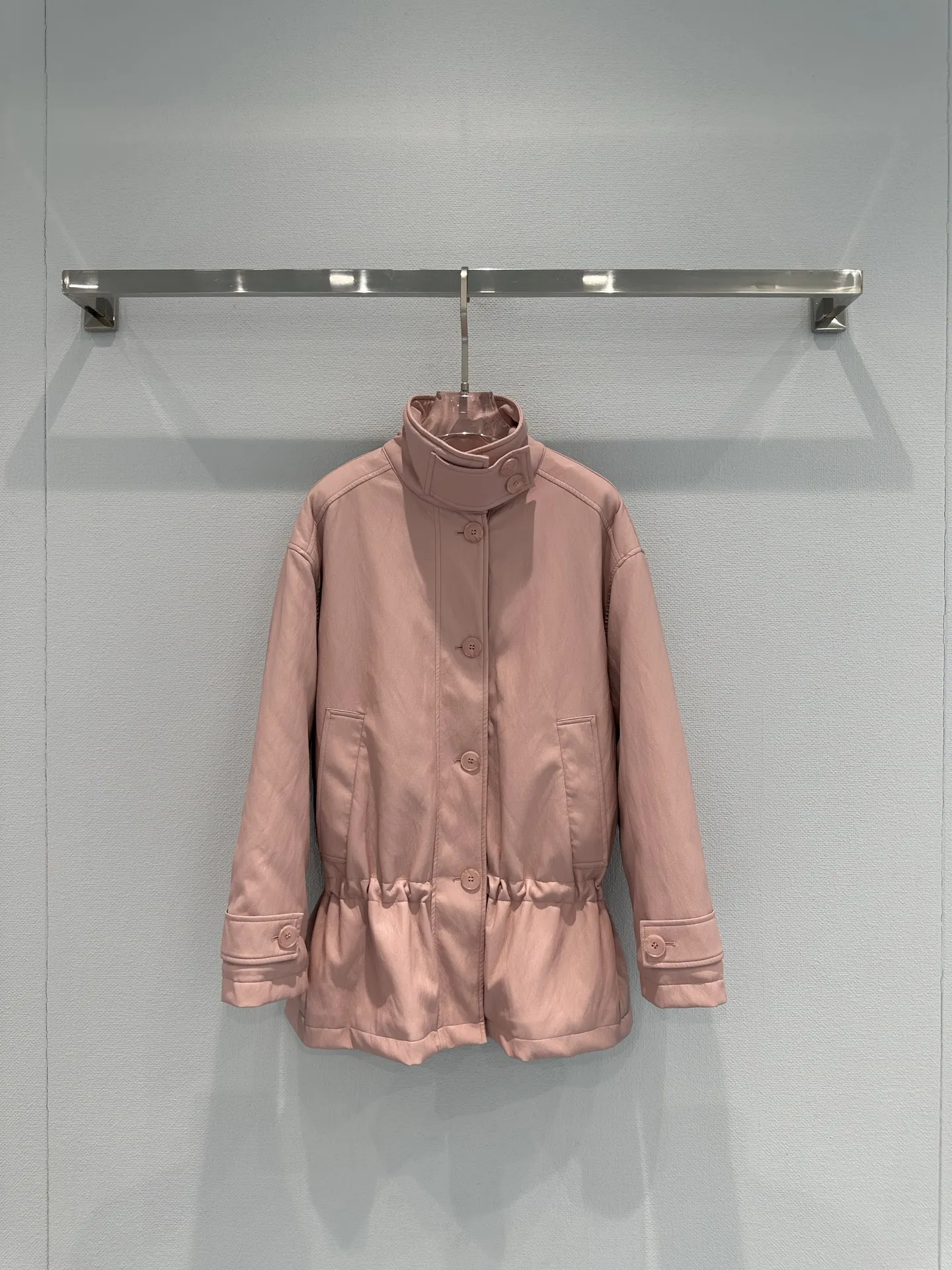 Nueva chaqueta de plumón versátil a prueba de viento con cuello levantado a la moda para actividades al aire libre de otoño e invierno para mujer