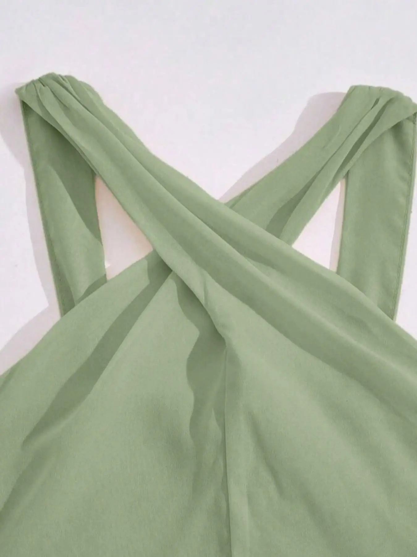 Eleganter ärmelloser Jumpsuit mit Kreuzhalsausschnitt, gerafftem Schmetterlingsknoten, schmaler Passform, lässiges Mode-Partykleid für Teenager-Mädchen. – Detail 6