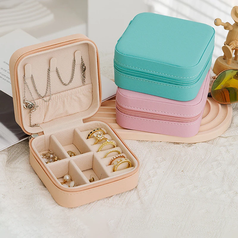Einfache und tragbare Reise-Schmuckaufbewahrungsbox für Armbänder, Ohrringe, Ringe und Ohrstecker – Detail 27