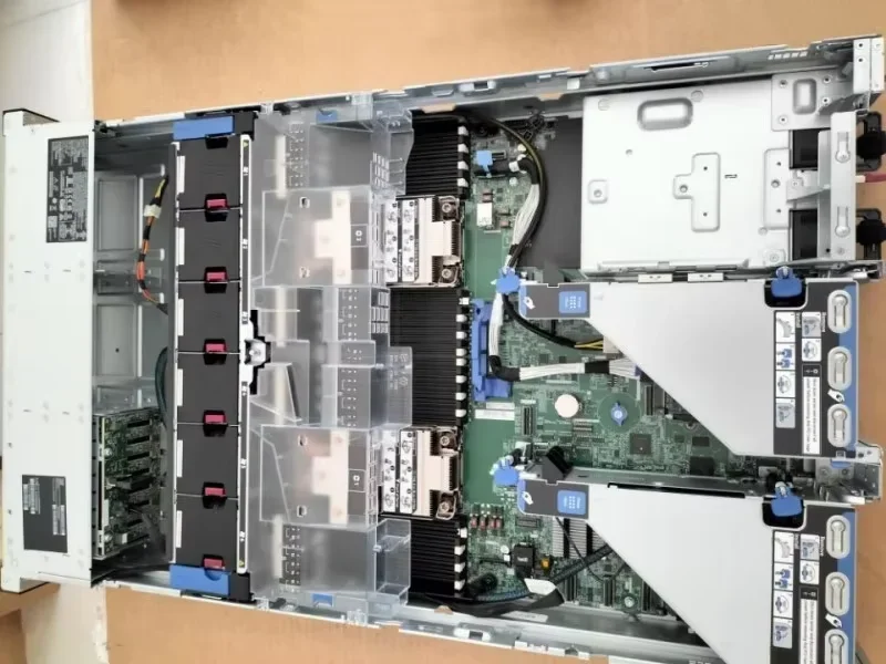 P52533-B21 Сервер DL380 Gen11 12LFF NC CTO