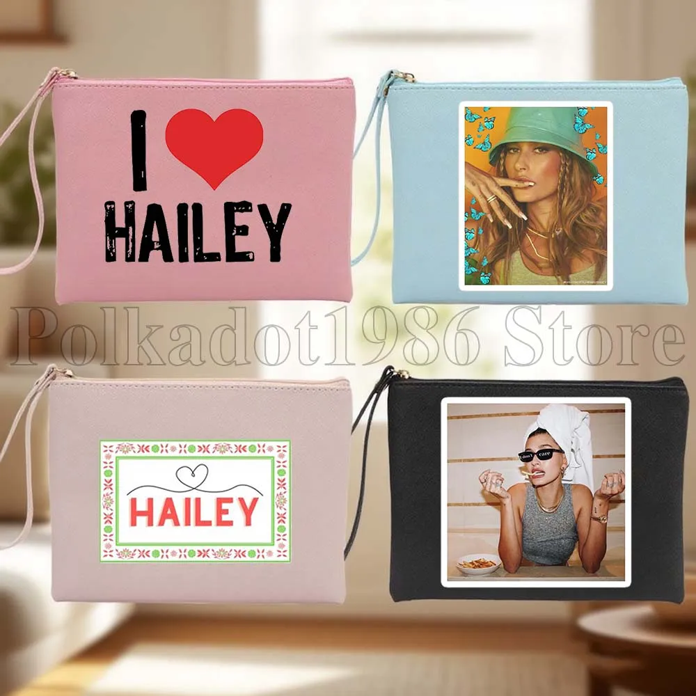 

Fashion Hailey Bieber Queen Girl PU Leather Pouch Cosmetic Bag Fashion Purse Makeup Waterproof Toiletry Organizer Storage Bag