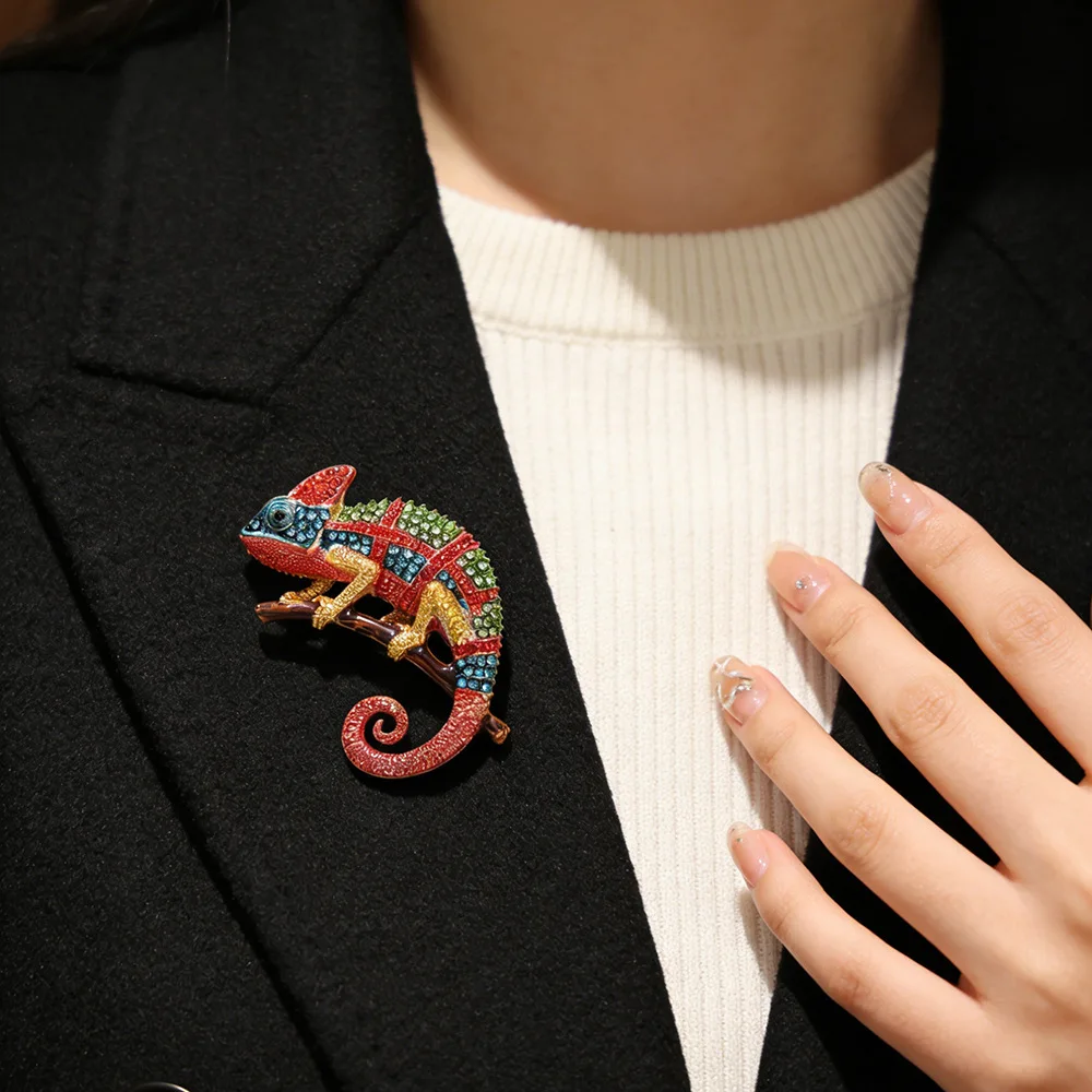 Accesorios de ropa con diseño creativo y de nicho transfronterizo, broche colorido de camaleón y lagarto.