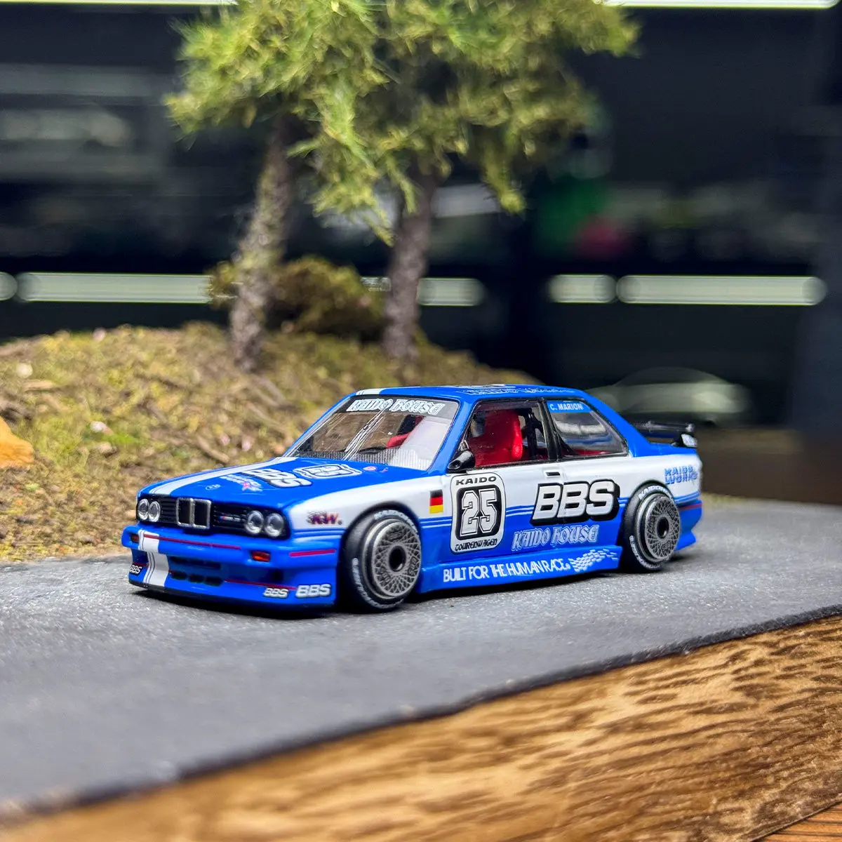 

Kaido House + MINIGT BMW M3 Kaido Touring Champ V1 KHMG223-CH Car Alloy Toys Diecast Metal Model for Children