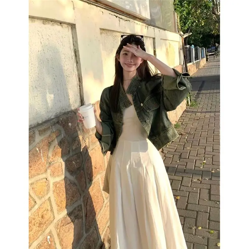 

Женские джинсовые куртки Женское пальто с застежкой на талии Облегающая пуговица с передним карманом Чистый простой базовый стиль Модная верхняя одежда Длинная