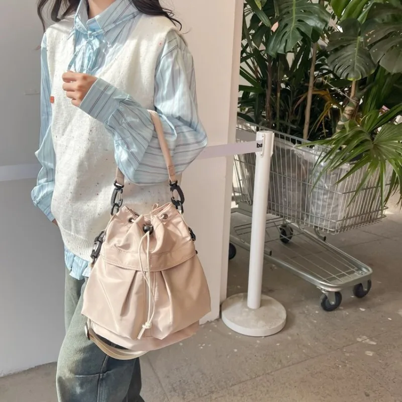 2024 New Korean Fashion Casual Bucket Bag Large Capacity Portable Drawstring One Shoulder Women's Crossbody Bag