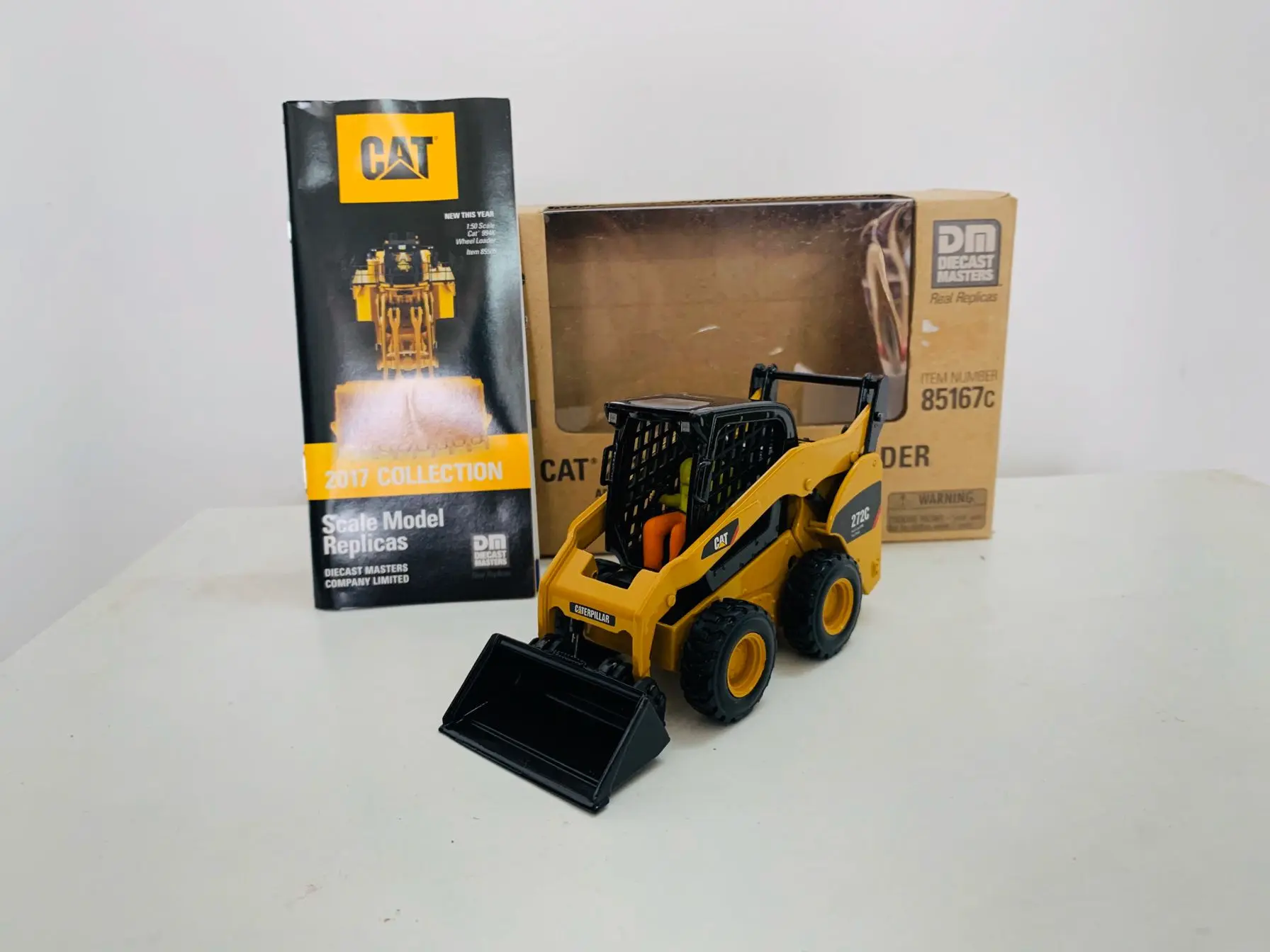 DM 272C Skid Steer Loader 1:32 Scale Metal By DieCast Masters 85167C Collectible Model New in Box